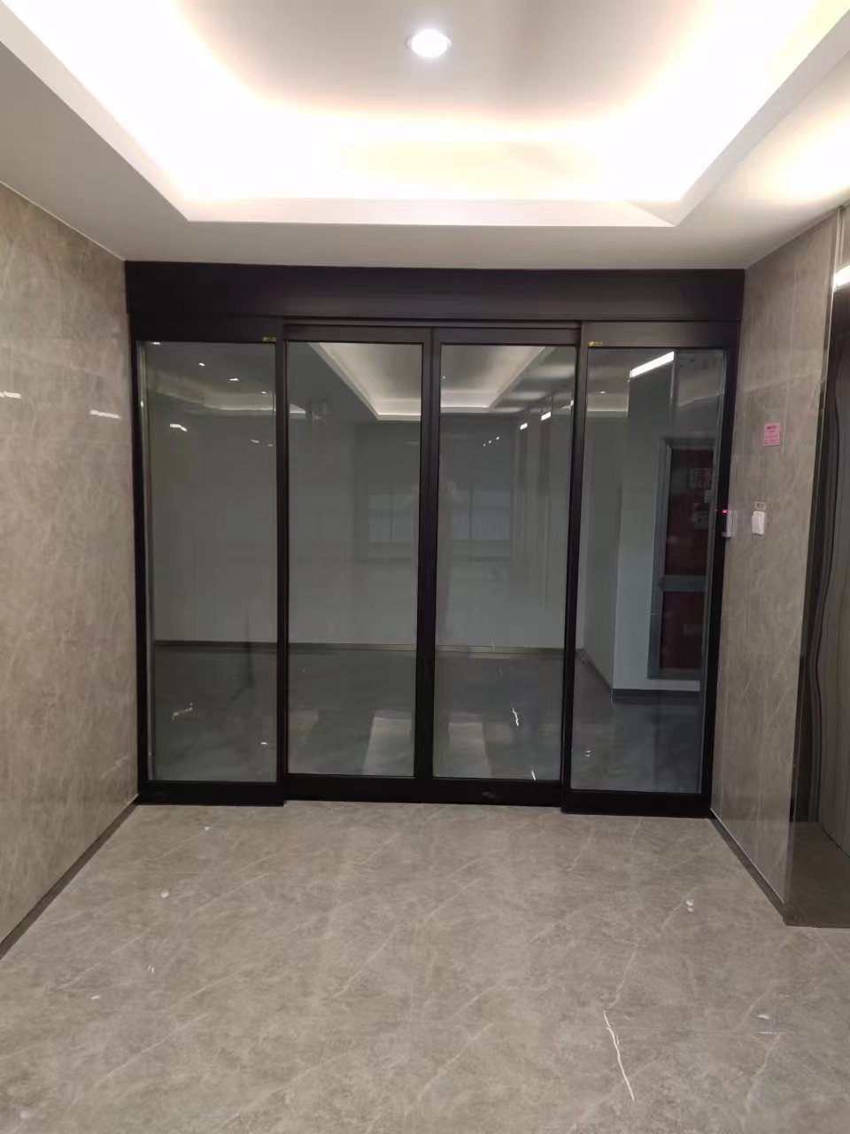丹徒区玻璃伸缩门